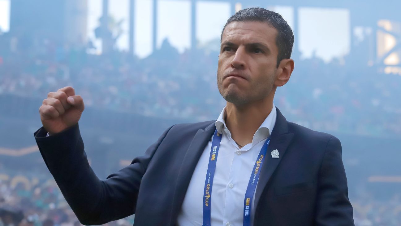 Ocho, que saben 'un chin... de futbol' decidirán sobre el técnico del Tri y 'ninguno es directivo' - ESPN