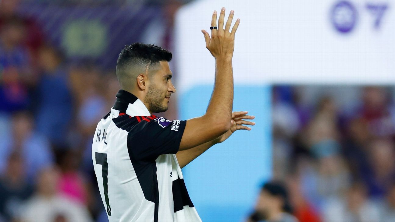 Fulham presenta a Raúl Jiménez previo al amistoso ante Aston Villa - ESPN