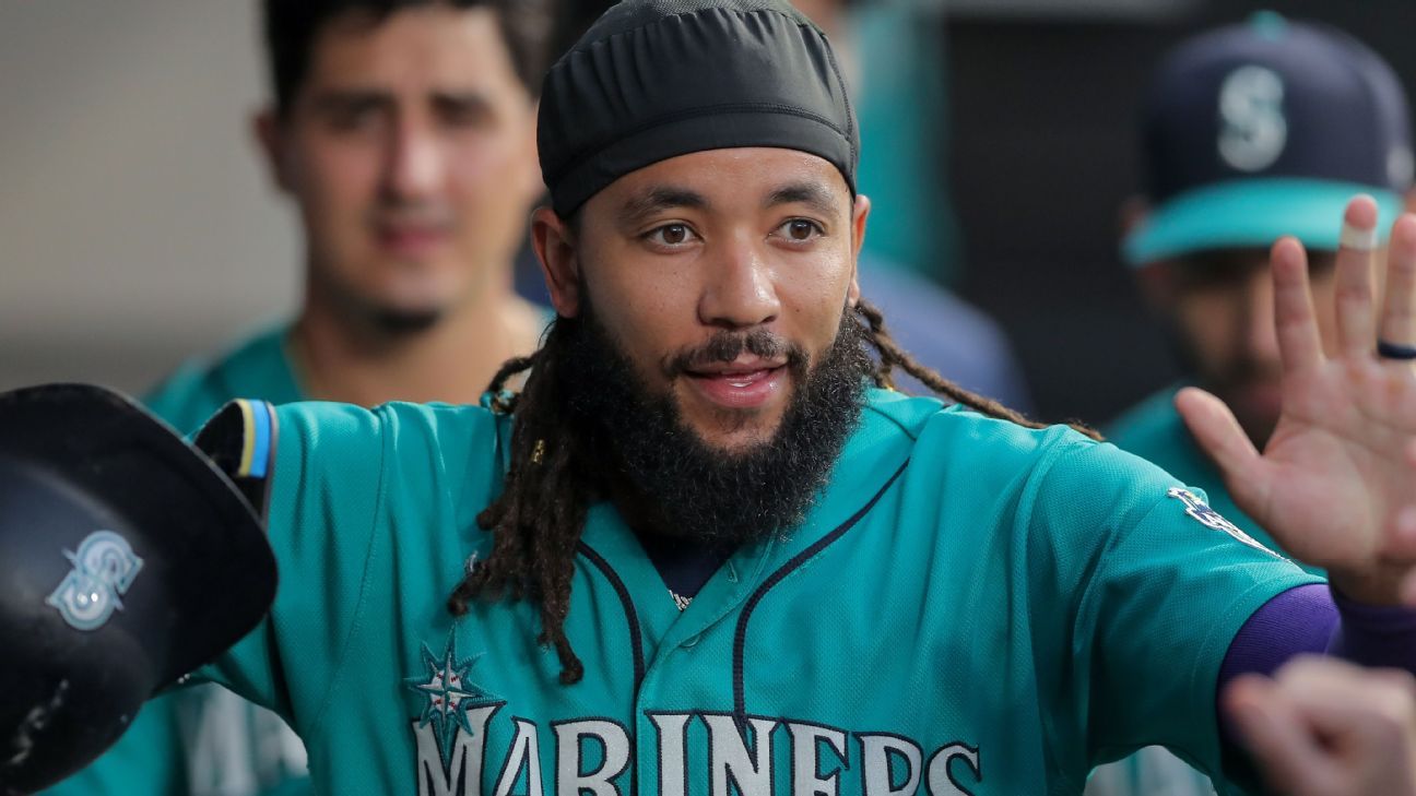 Crawford, 'happy to be back' after concussion, lifts Mariners - ESPN