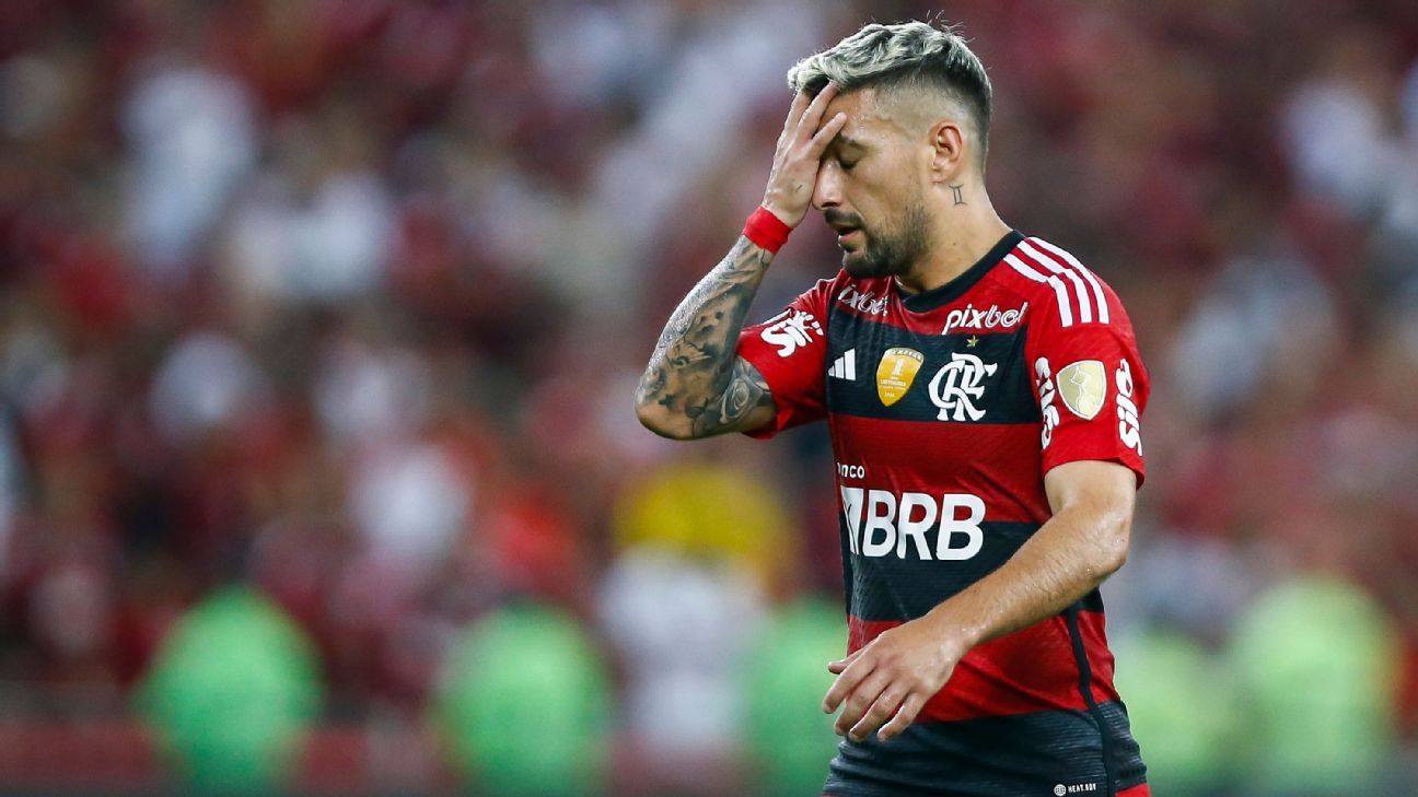 De Arrascaeta salió lesionado en el partido de Flamengo - ESPN