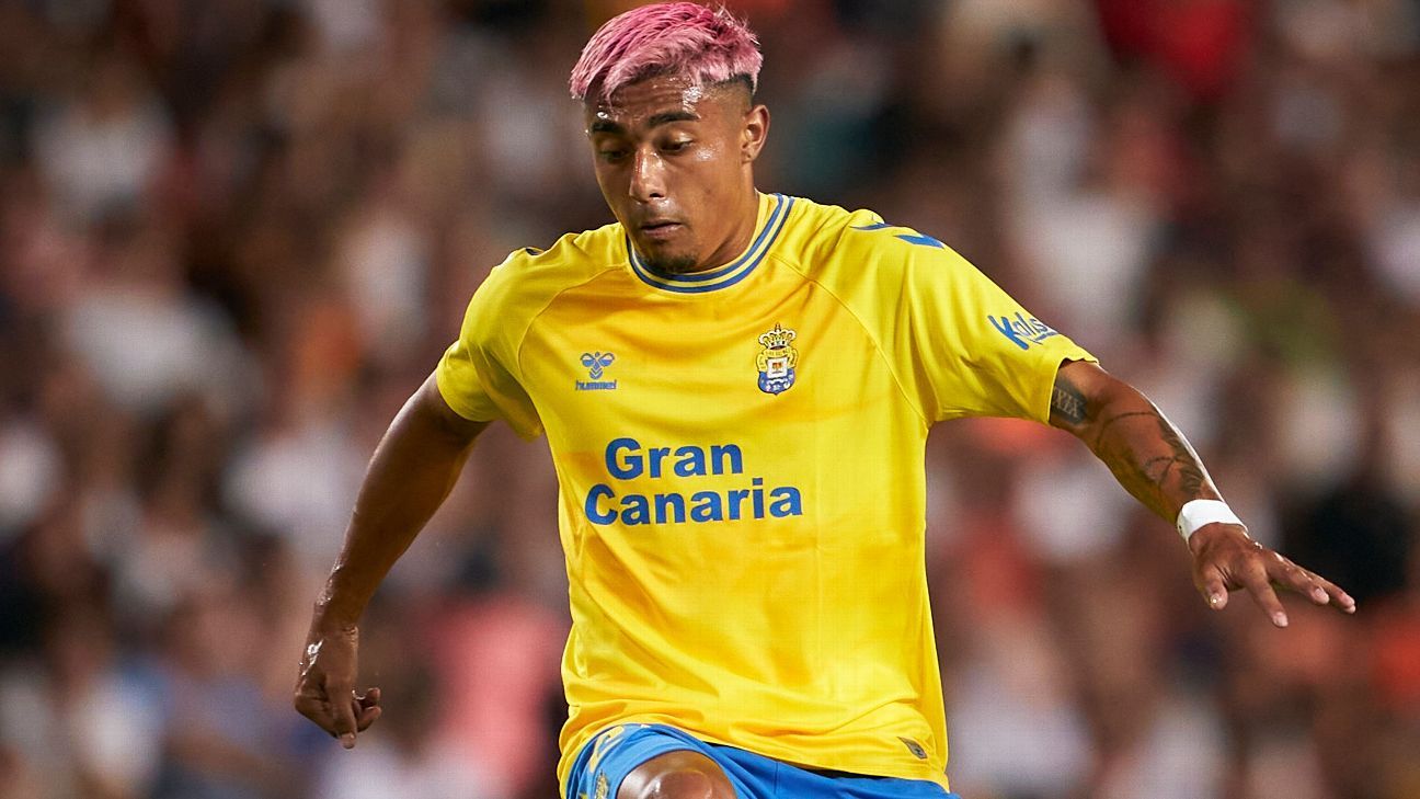 Julián Araujo sale lesionado y ovacionado en Las Palmas - ESPN