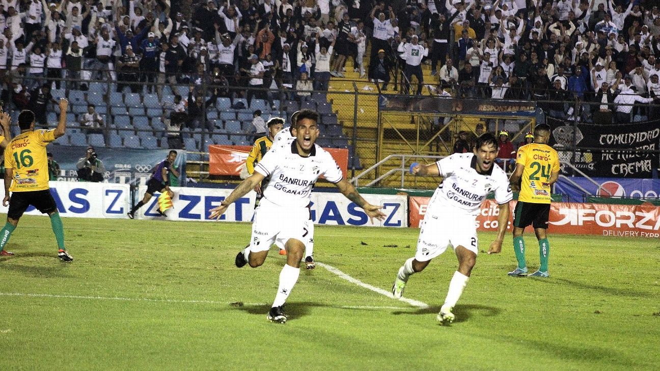 ¡Llegó la 32! Comunicaciones sale campeón del Apertura 2023 y es el equipo más ganador de Guatemala - ESPN