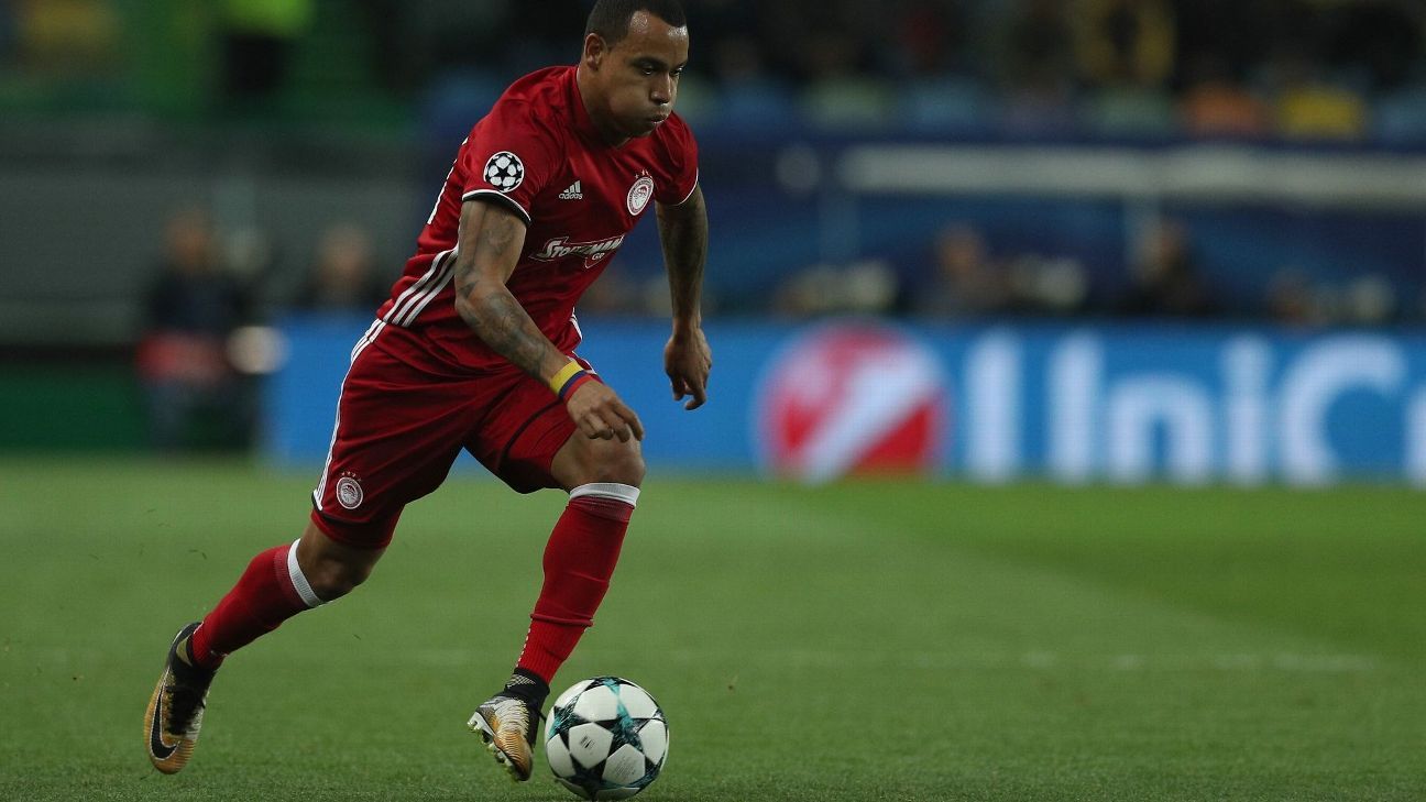 Águilas trajo a un delantero con pasado en Champions y a DT de experiencia para Libertadores - ESPN