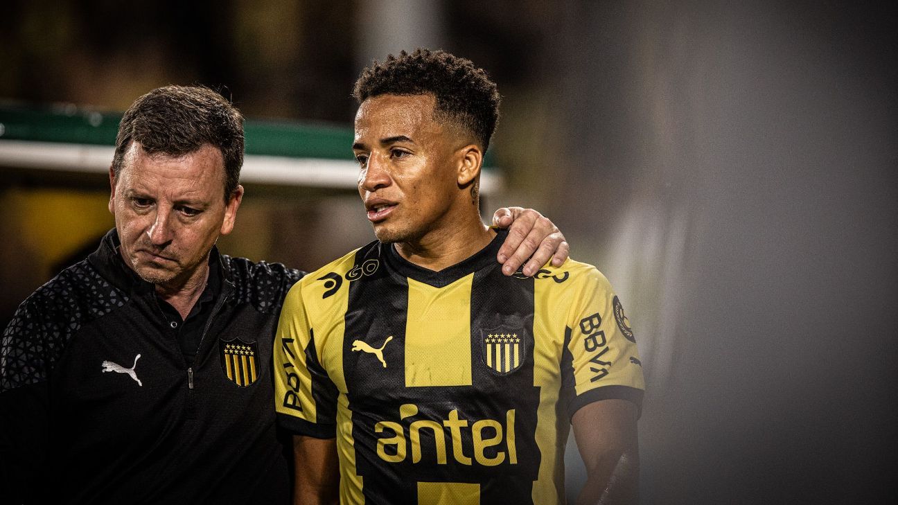 Las salidas por lesión de Byron Castillo y Leonardo Coelho encendieron las alarmas en Peñarol - ESPN