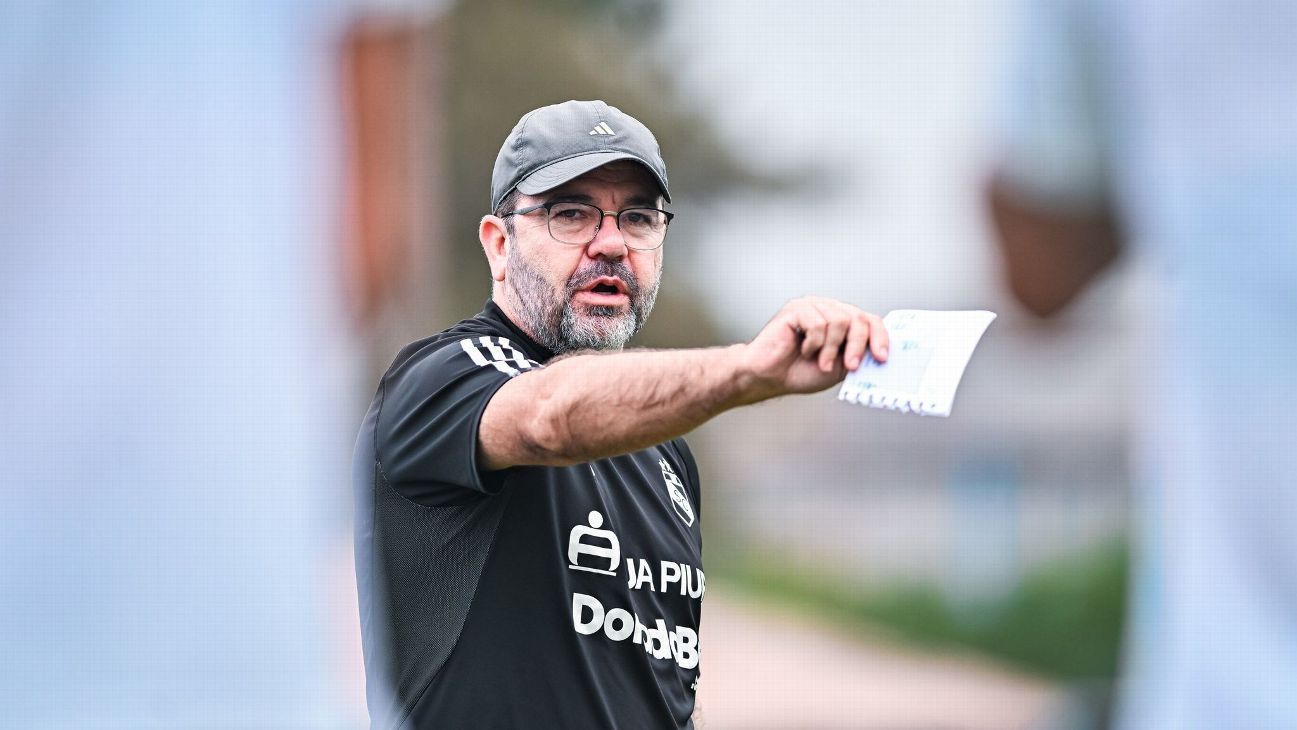 El posible once de Sporting Cristal ante Alianza Atlético por la Liga1 - ESPN