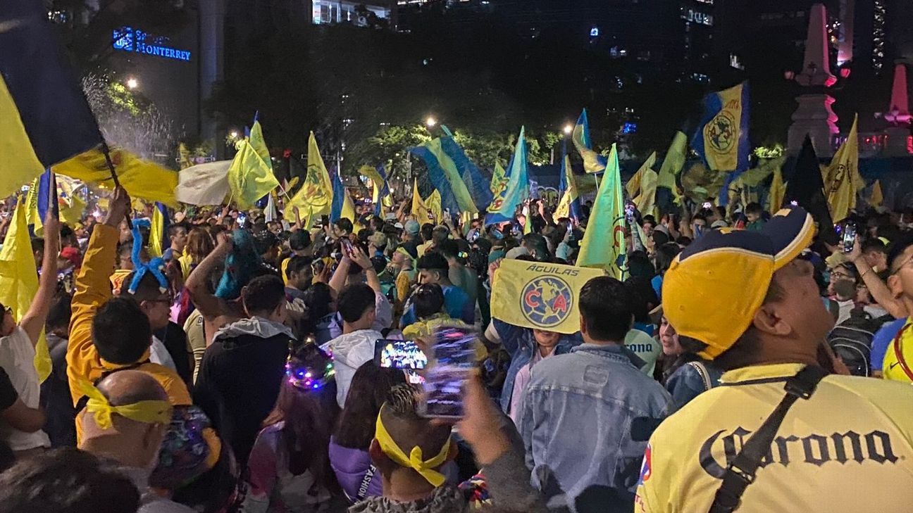 América: Aficionados arman fiesta en Ángel de la Independiencia - ESPN
