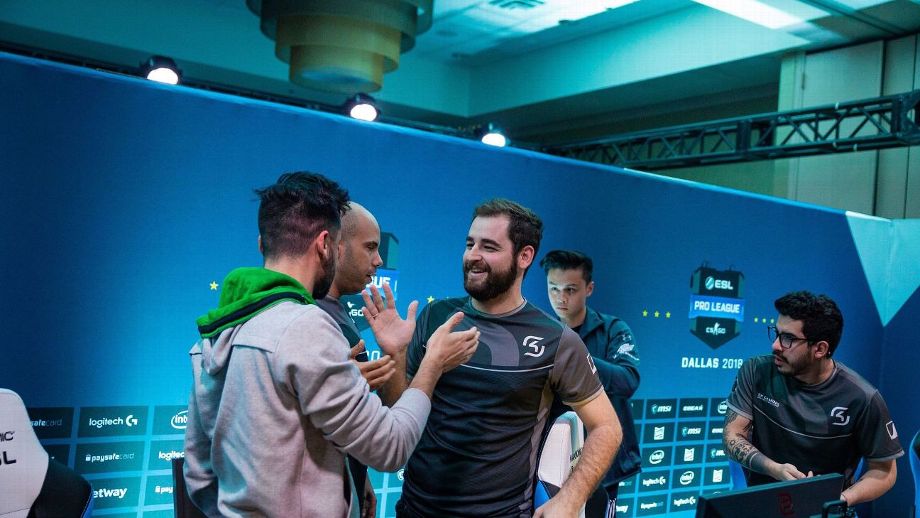 r374950_1296x729_16-9.jpg&w=920&h=518&sc