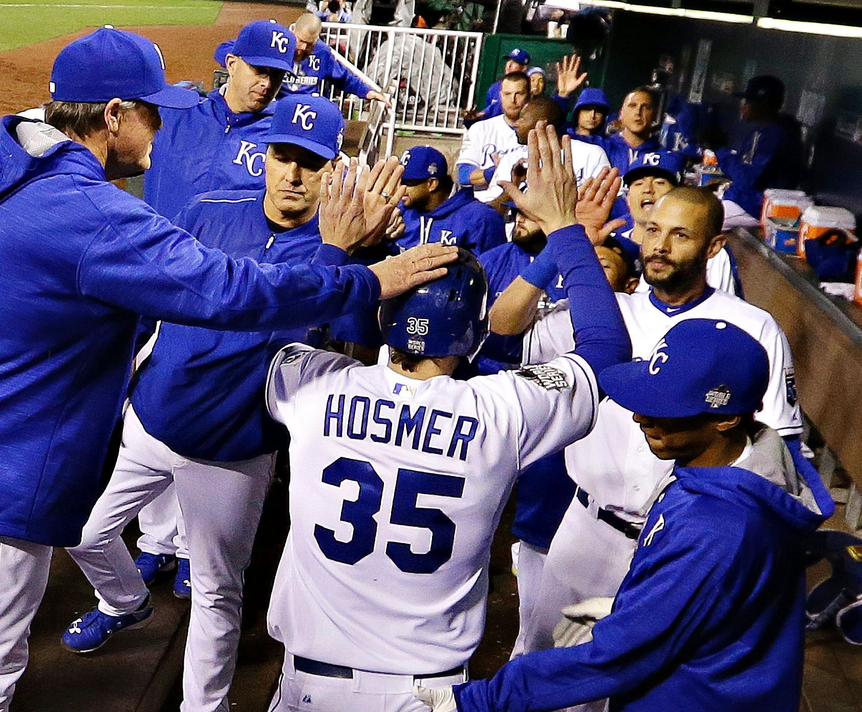 A chocar manos con todo el mundo