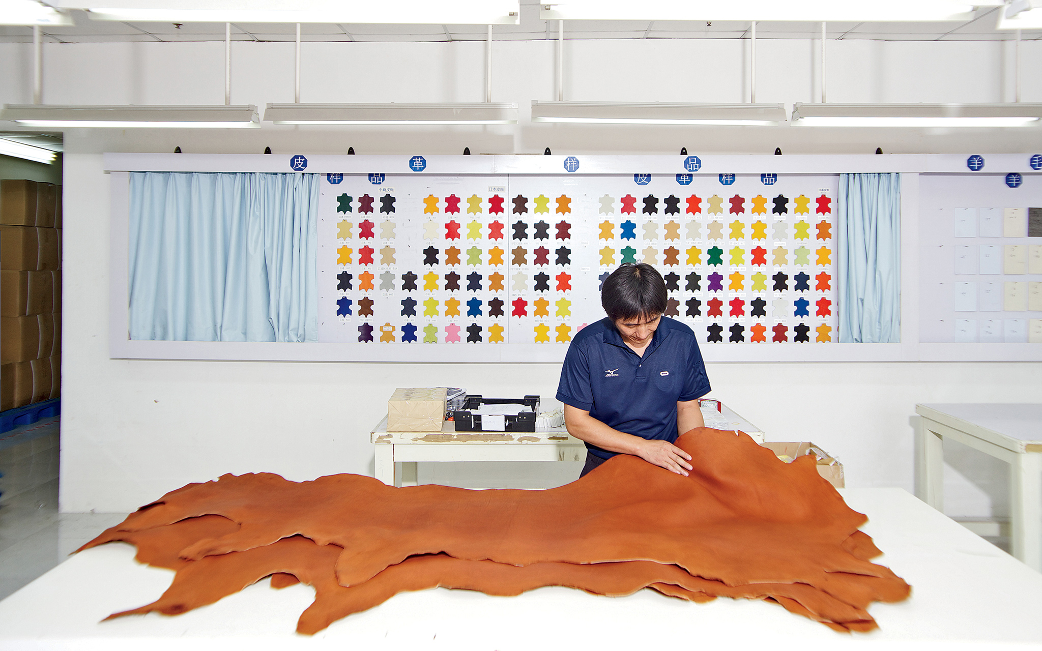 Mizuno Baseball Glove Factory How It's Made Baseball Gloves ESPN