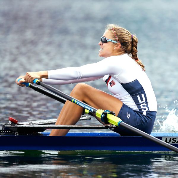 What Athletes Eat rower Gevvie Stone's postworkout yogurt parfait