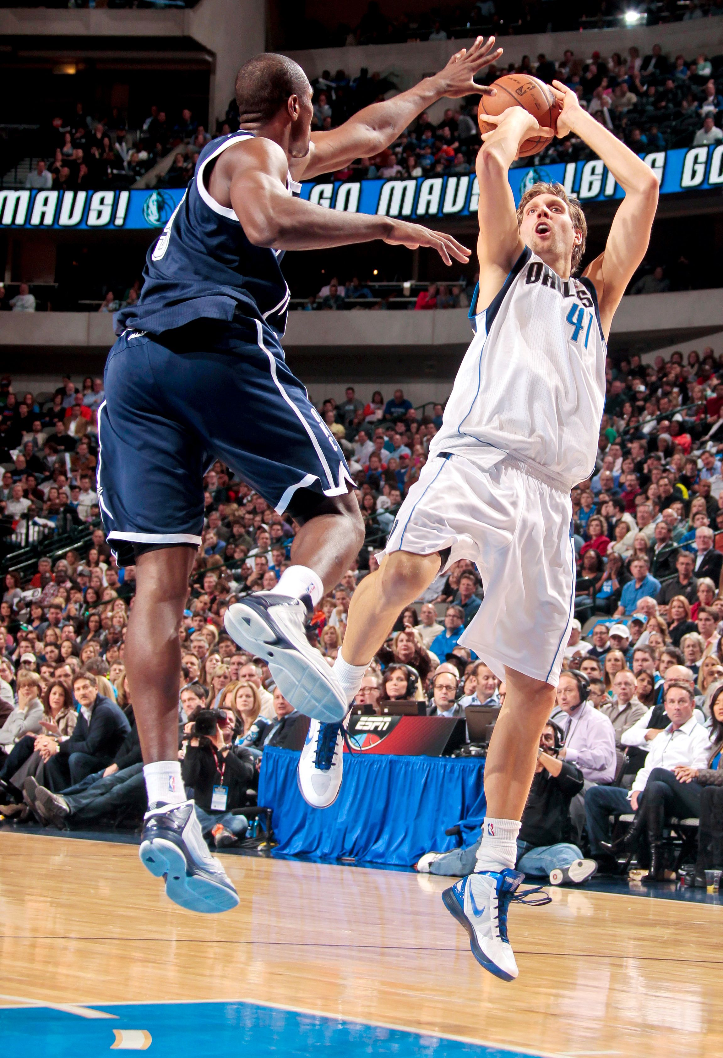 Dirk Nowitzki Fade away