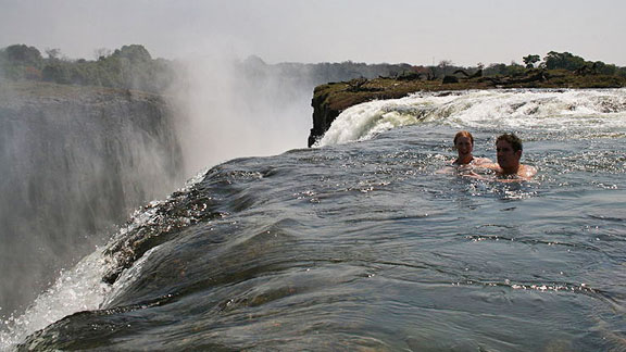 http://a2.espncdn.com/winnercomm/outdoors/general/suchan/WT-victoriafalls_576.jpg