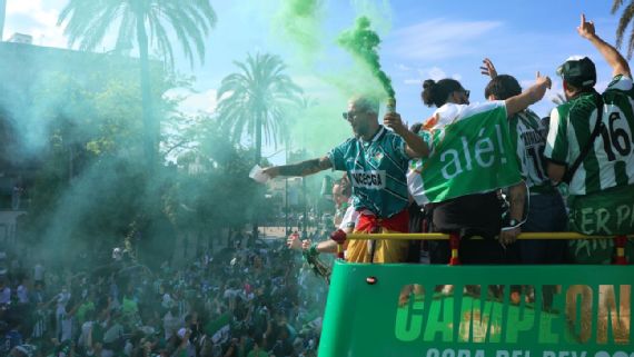 Loan Watch: Bellerin wins Copa del Rey, News