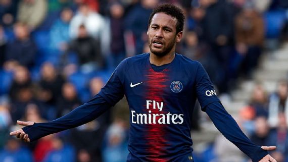 Neymar se lamenta con el PSG durante el Campeonato Francés 2018/2019 Getty Images