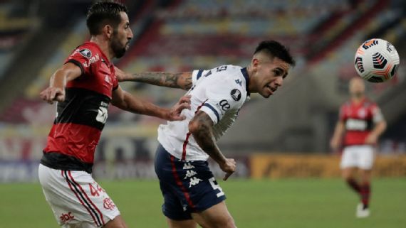 Vélez corre contra o tempo para tentar renovar com lateral-esquerdo que é alvo do Palmeiras; saiba detalhes