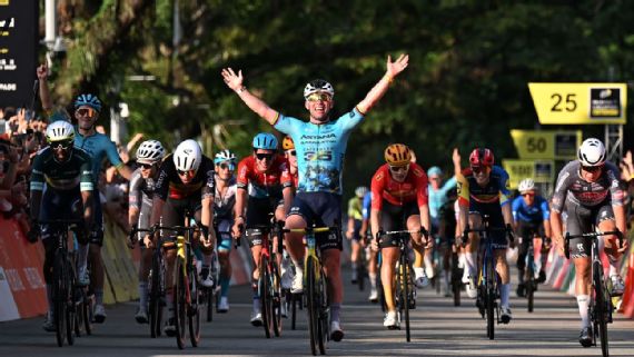 Mark Cavendish celebrates a ‌tour de ​France stage win. Photo by Tim de Waele/Getty Images