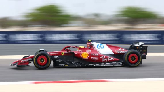 Lewis Hamilton nei test in Bahrain