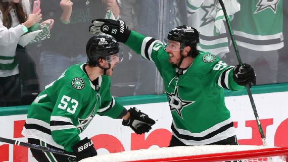 Mikko Rantanen celebrating a goal