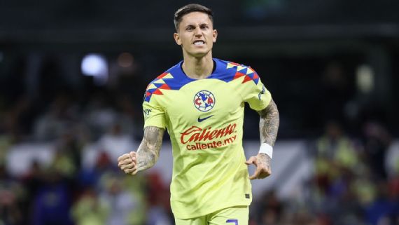 Brian Rodríguez in his Club América jersey