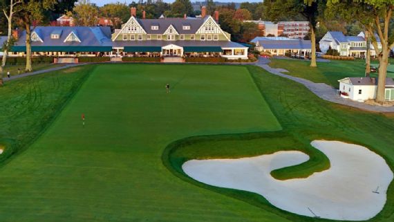 A view of the ninth green at Oakmont Country Club