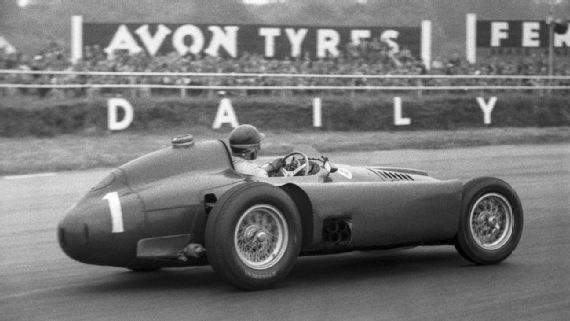 Juan Manuel Fangio en Silverstone 1956