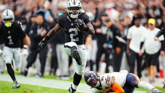 Ashton Jeanty in his signature stance