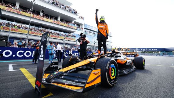 Lando Norris celebra a vitória no GP de Miami 2024