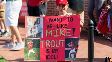 The inside story of the viral 7-year-old Mike Trout fan and his Troutfits -  ESPN