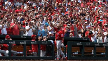 LEADING OFF: Dodgers star Pujols back at Busch Stadium