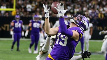 Iced-Out Kirk Cousins Joins 'Manningcast' During Ravens-Saints