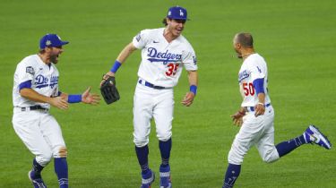 Kobe Bryant Sends Dodgers' Cody Bellinger Autographed Pair Of Nike Kobe 1  Protro 'Final Seconds' - Dodger Blue