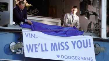 WATCH: Dodgers honour Vin Scully, to sport a commemorative patch