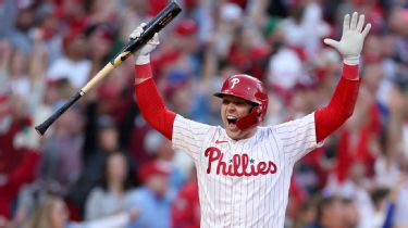 Rhys Hoskins' epic bat flip: Phillies slugger hits home run vs. Braves