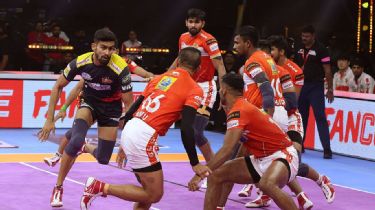 PKL 9: Rahul Chaudhari becomes third raider in Pro Kabaddi League history  to cross 1000 raid points - ESPN