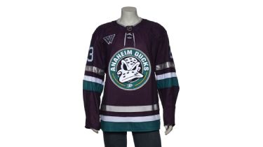 The Anaheim Ducks Managed To Screw Up Their Throwback Jersey
