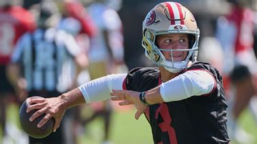 49ers training camp: 10 observations in QB-centric world