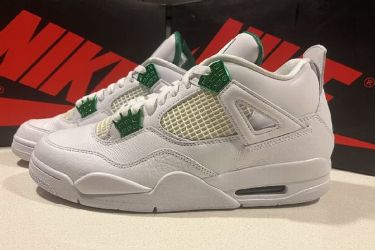 Barstool Sports on X: After Each Win, Taylor Heinicke Buys A New Pair Of  Jordans In the Color Of The Team He Just Beat    / X