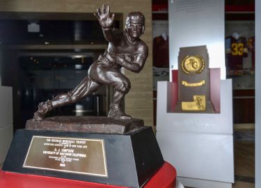 theScore - 1985 - O.J. Simpson becomes the first Heisman Trophy winner to  be elected to pro football's Hall of Fame in Canton, Ohio.