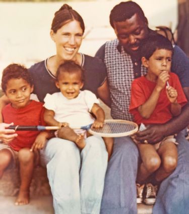 Los Angeles Dodgers on X: Hazel and her parents.   / X