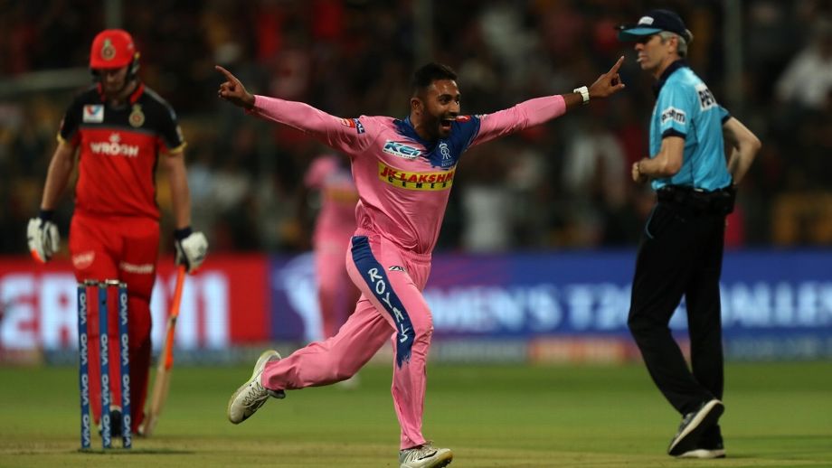 लेग स्पिनर श्रेयस गोपाल ह्याट्रिक विकेट लिएपछि