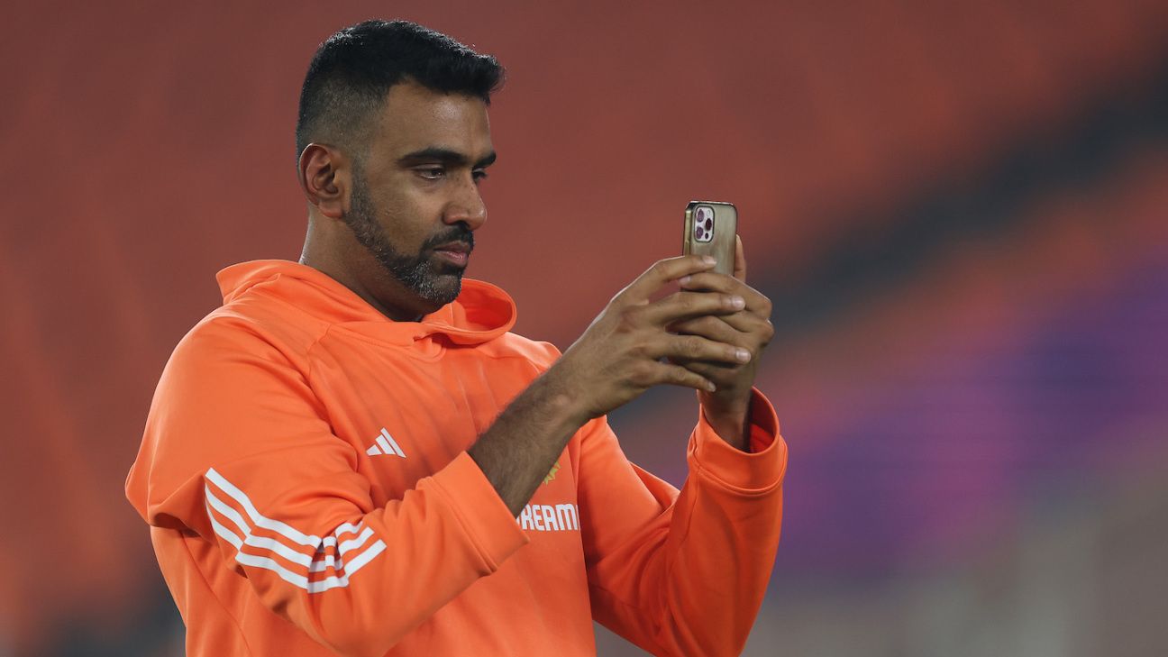 R Ashwin sings and dances while lifting weights - ESPN
