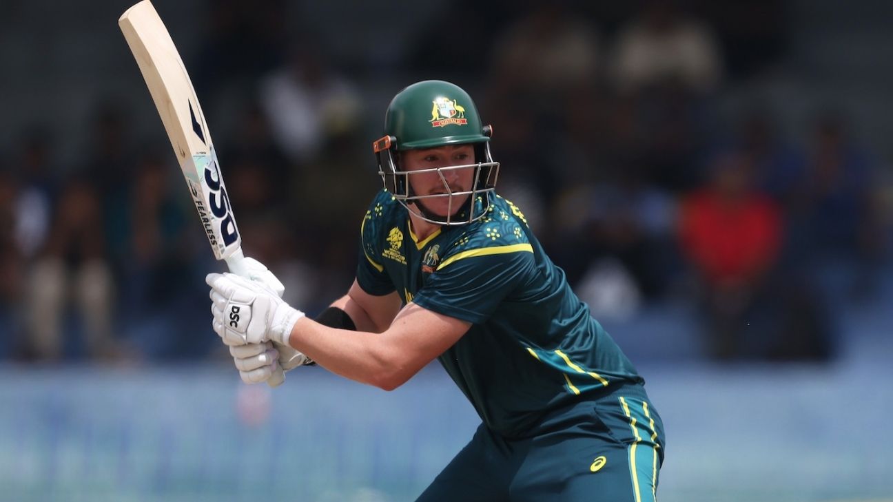 'Should have chased that down' - Renshaw rues Australia batting effort