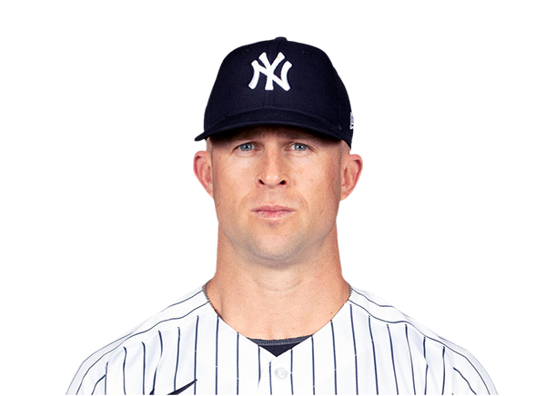 As they watch the door, Yankees players share what Brett Gardner