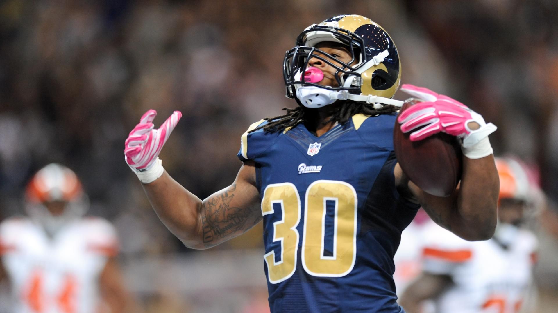 Todd Gurley Gets Game Ball For Closing Out Cleveland Espn Video