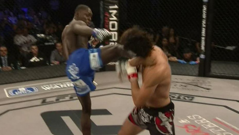 Millender wins via powerful headkick KO ESPN Video