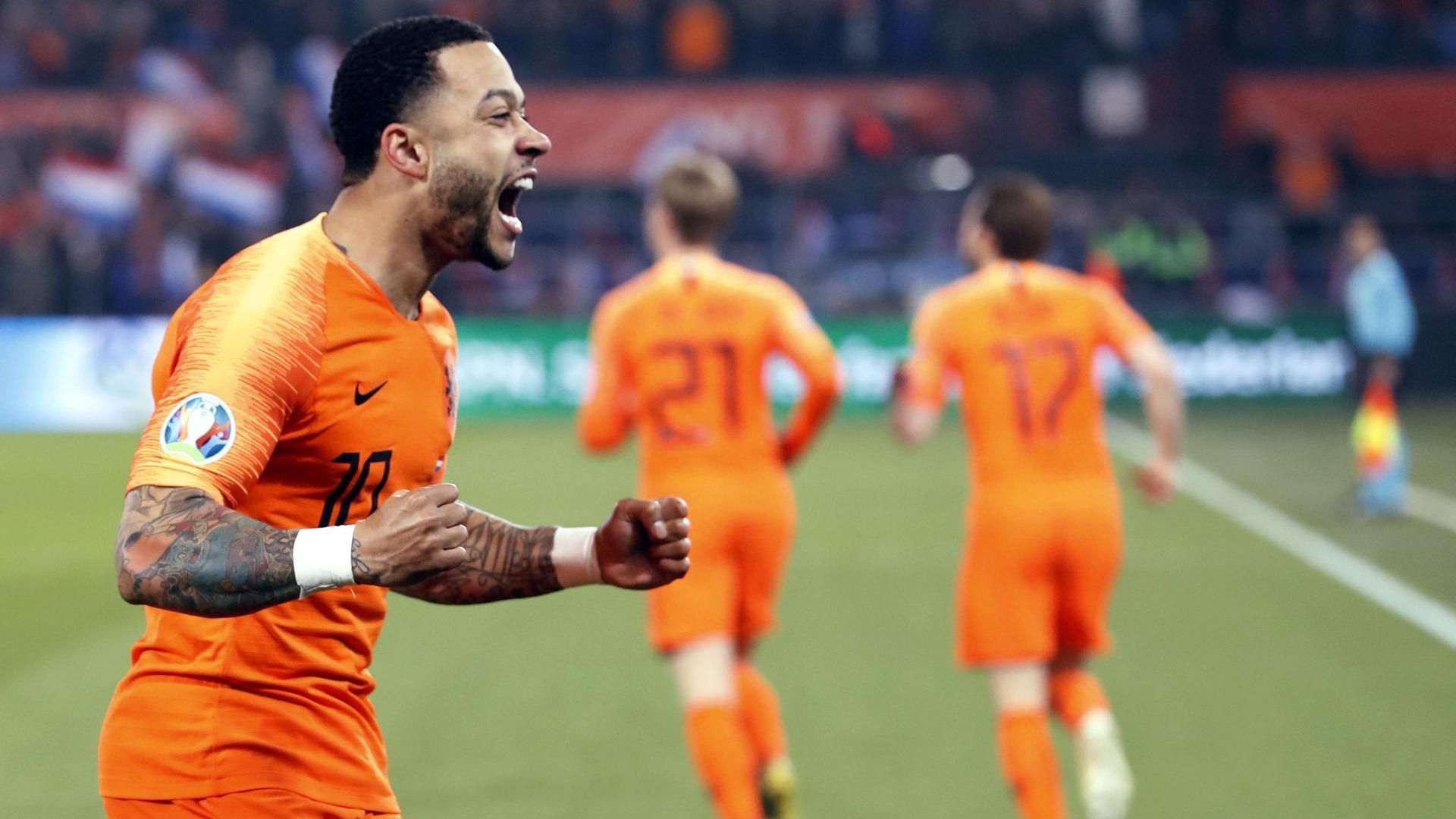 Depay Cashes In On Belarus Mishap Espn Video