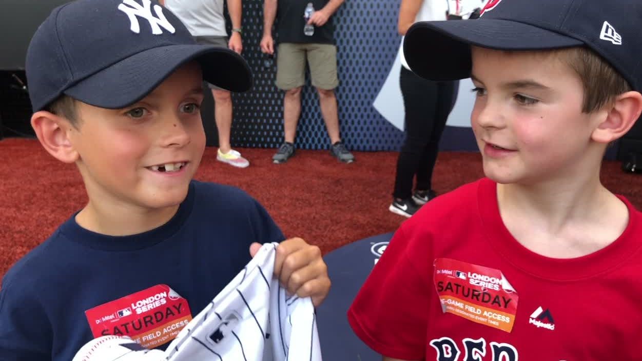 Judge makes young fans' day in London - ESPN Video