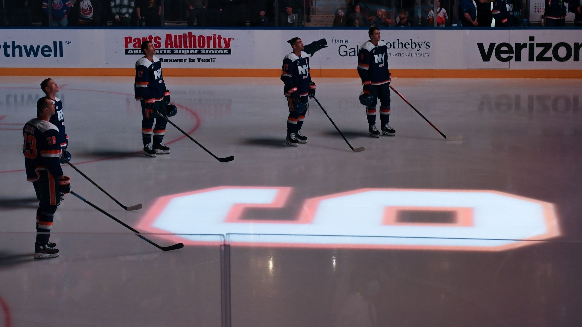 Islanders honor Clark Gillies before game, will wear No. 9 patches for rest  of season - Newsday