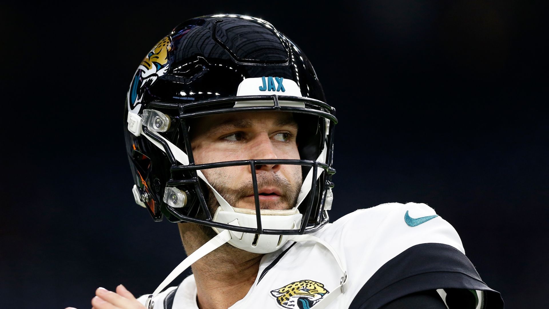 Blake Bortles leaves Jaguars locker room, avoiding media - Big Cat