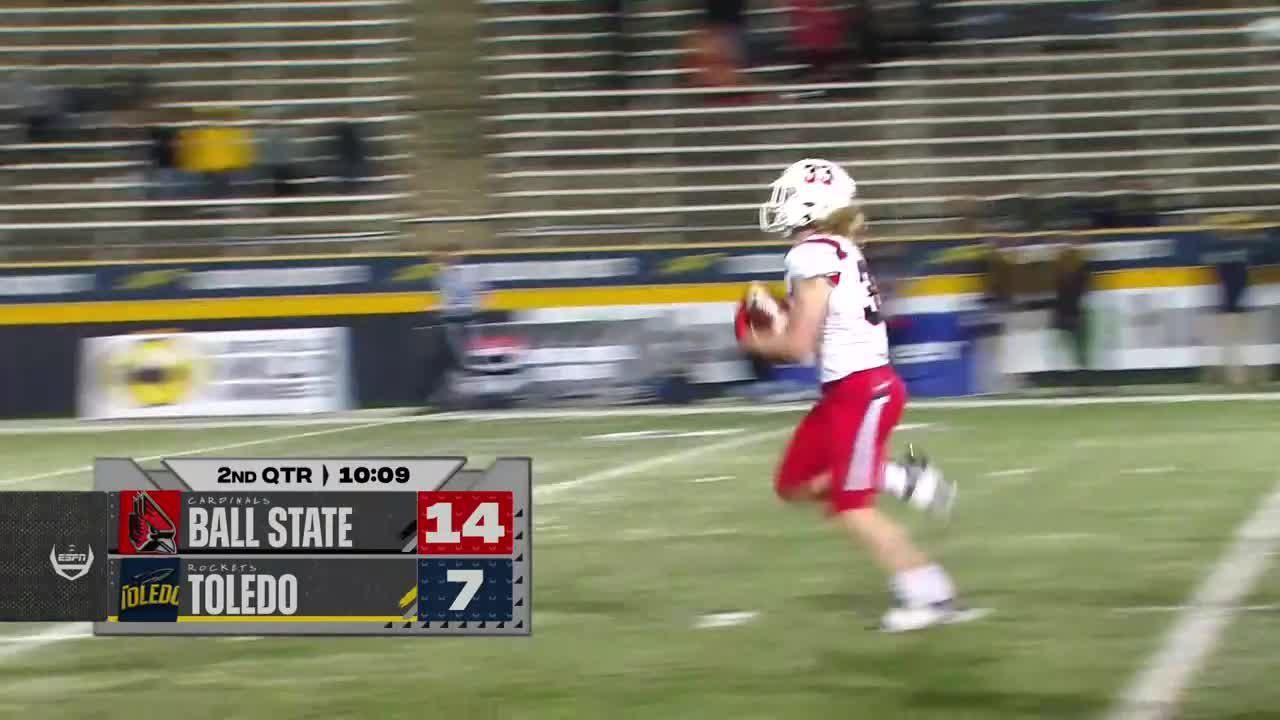 Carson Steele spins out of a tackle during 38yard TD run for Ball
